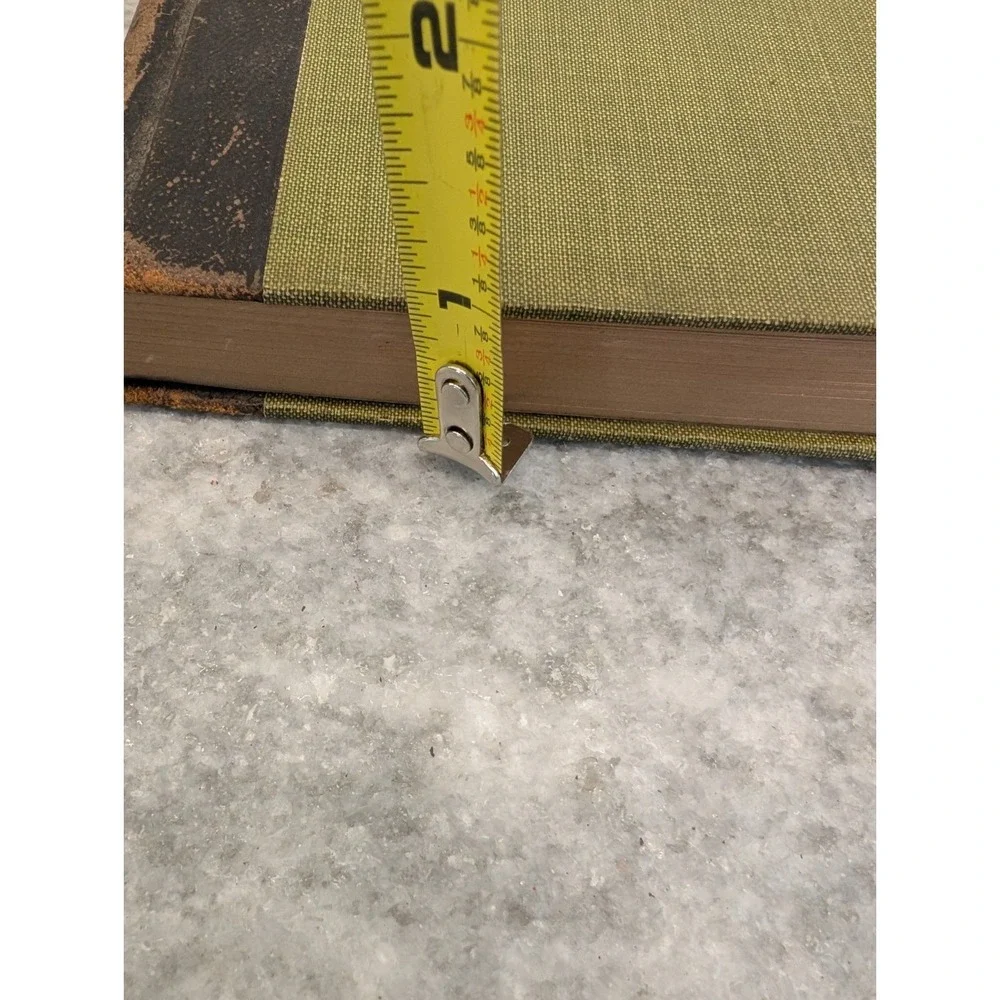 Library Of Valuable‎ Knowledge: Story Of Animal Life Hardcover Book